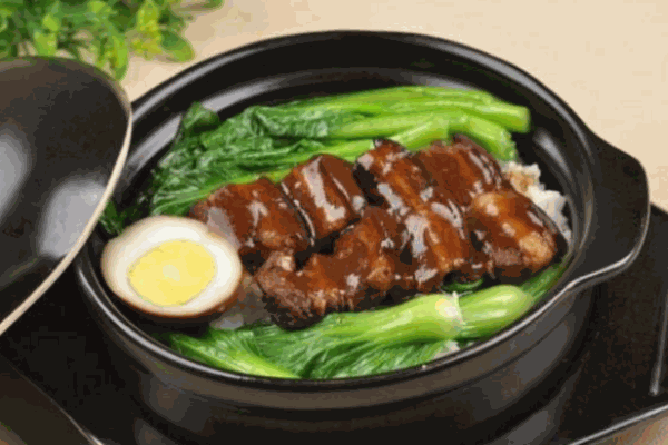 正好食醬汁煲仔飯加盟