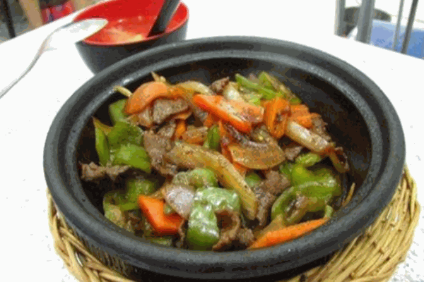 學(xué)友會(huì)煲仔飯加盟