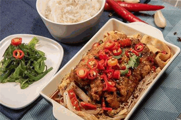 漁巴克烤魚飯加盟
