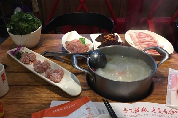 溫鼎手工系列火鍋加盟