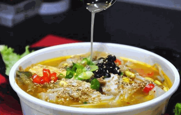 龐順?gòu)寢屶l(xiāng)冒菜
