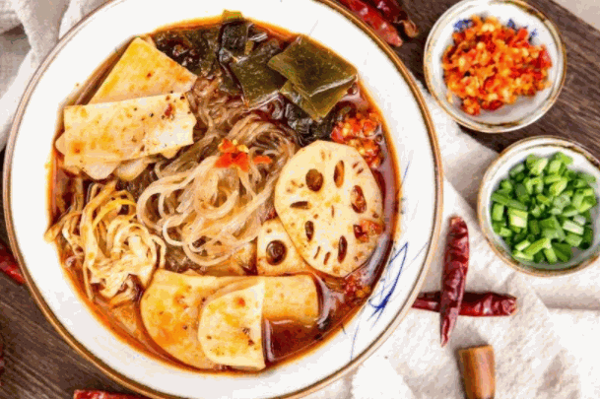 龐順?gòu)寢屶l(xiāng)冒菜