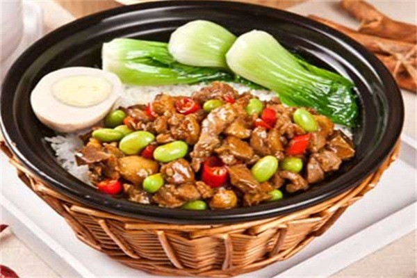 益食煲仔飯加盟