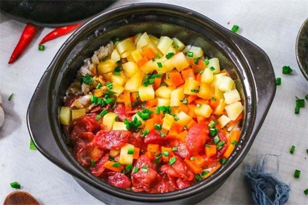 樂宇煲仔飯加盟