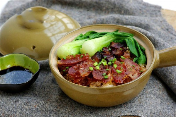 雄記客家粉面煲仔飯加盟