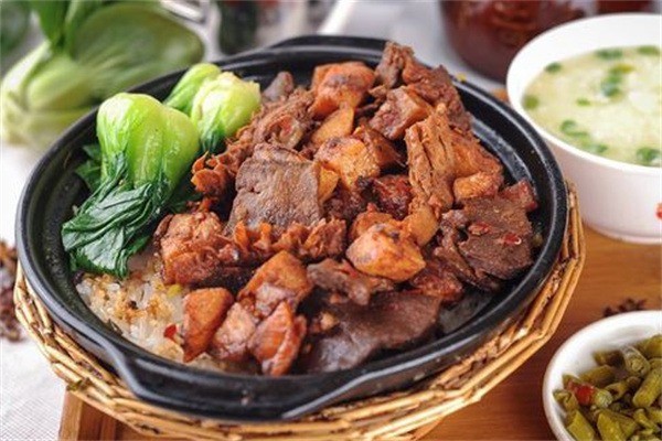 扛崗香功夫煲仔飯加盟