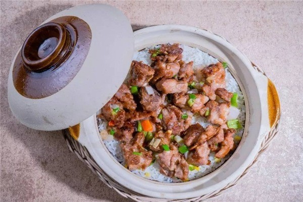 盛豐合時煲仔飯加盟