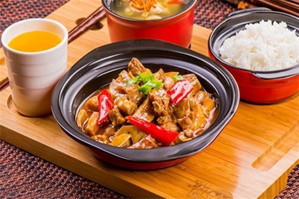 德誠(chéng)農(nóng)家煲仔飯加盟