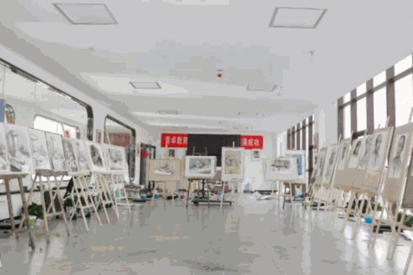 青卓畫(huà)室