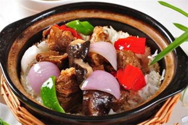 小時(shí)光煲仔飯加盟
