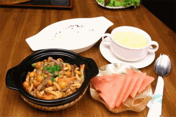 中森明菜煲仔飯加盟