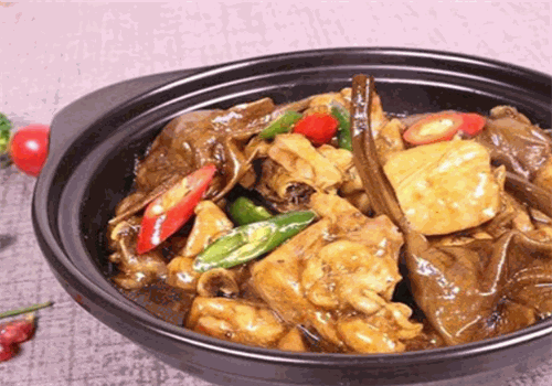 榮君府黃燜雞米飯加盟