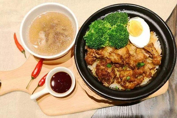 樂記香飄飄煲仔飯加盟