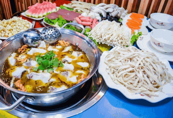李二鮮魚(yú)村火鍋