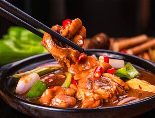 大校黃燜雞米飯