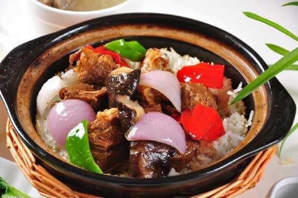 銘閑仕煲仔飯加盟