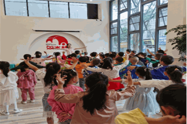 雙木橋兒童成長(zhǎng)館
