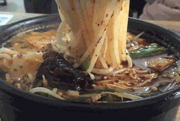正前友道過(guò)橋米線