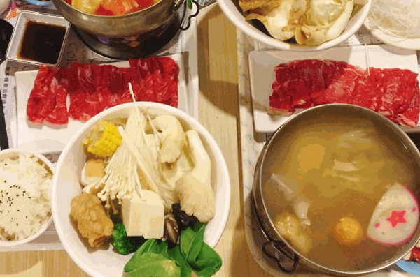 香飄飄旋轉(zhuǎn)小火鍋