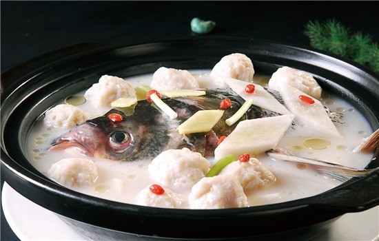 霸王魚(yú)頭火鍋