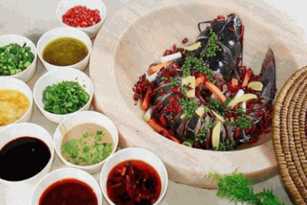 老三石鍋魚(yú)