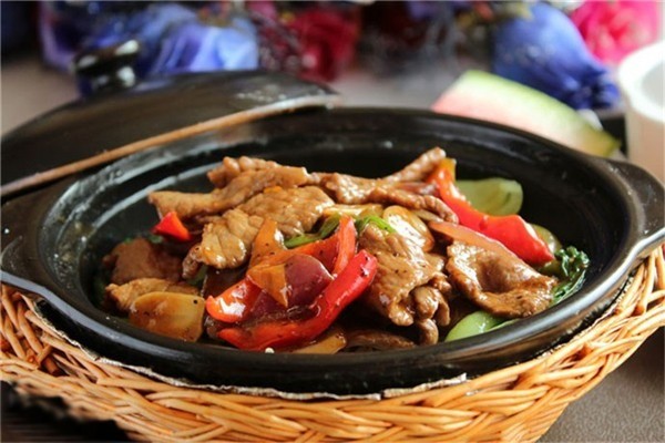 梔子花煲仔飯加盟