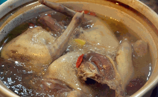 永強(qiáng)乳鴿火鍋煲
