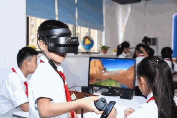4D課堂VR早教