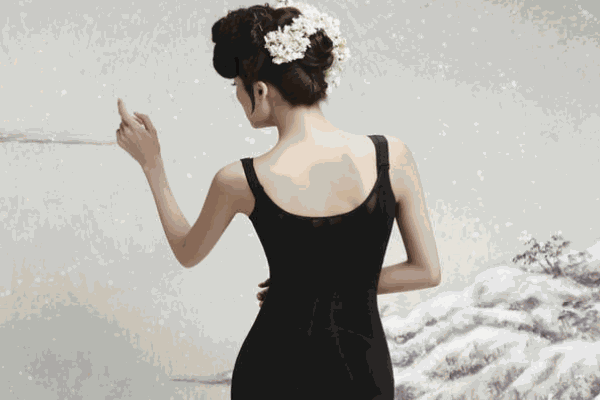 尹姬美體內衣