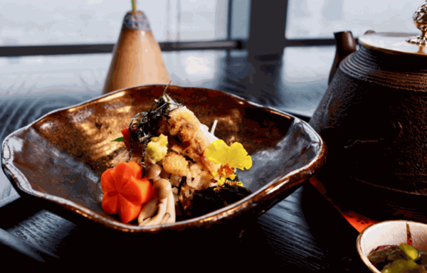 諾料理の食堂
