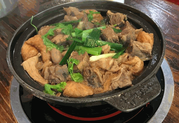 爐火阿昌牛腩煲仔飯