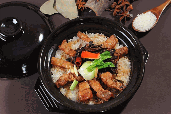 金龍煲仔飯加盟