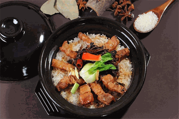 金龍煲仔飯加盟
