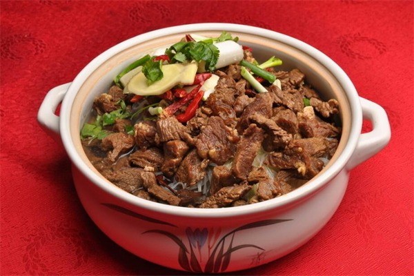 牛肉煲