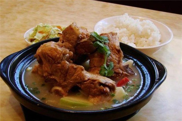 和興源排骨飯加盟