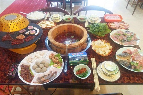 九孔魚(yú)火鍋店加盟