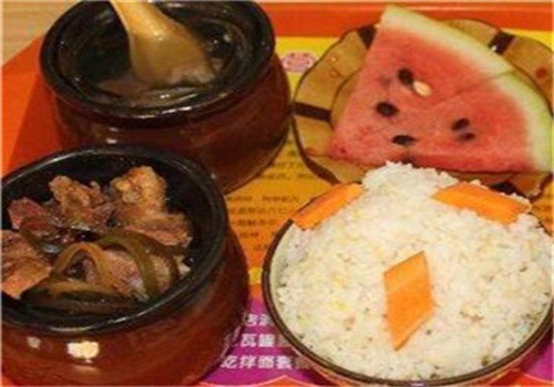 冠味瓦罐快餐加盟