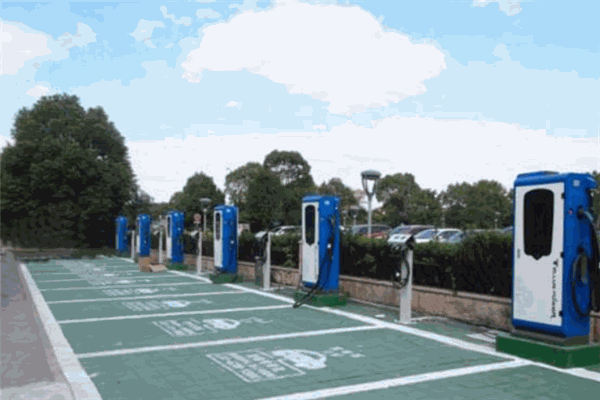 速易充汽車(chē)充電站加盟