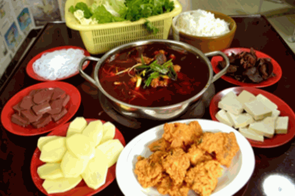 關(guān)嶺油豆豉火鍋加盟