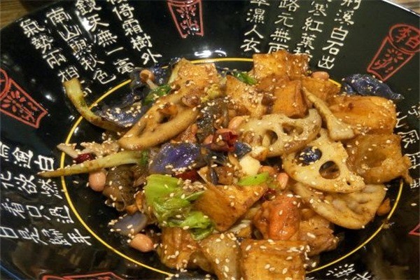 香滿棠麻辣香鍋加盟