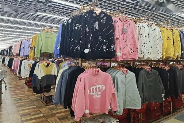 萬客來服裝超市加盟