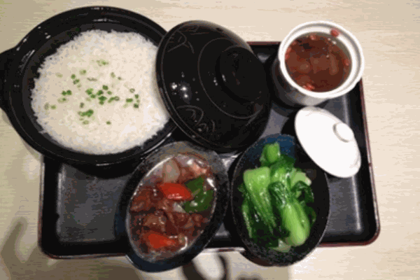 回味佳煲仔飯加盟