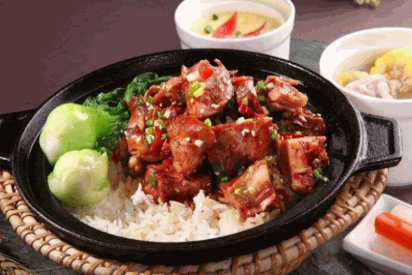 鑫旺煲仔飯加盟