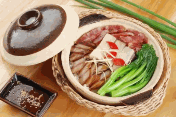 煲長(zhǎng)煲仔飯加盟