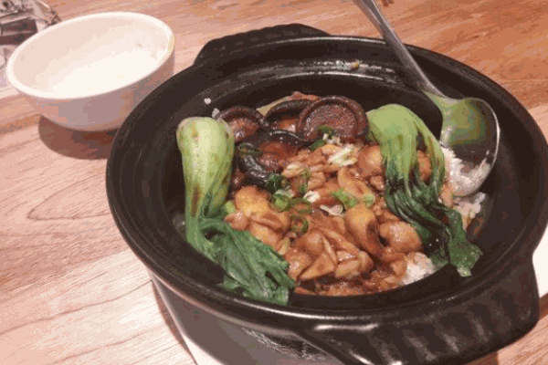 三寶煲仔飯加盟