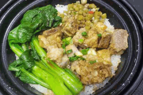 楚楚煲仔飯加盟