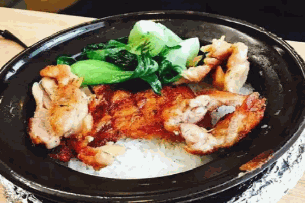 幸運(yùn)村口口香煲仔飯加盟
