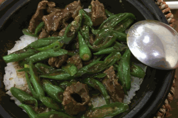 小廚館家味煲仔飯加盟