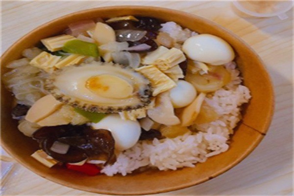 董小屋鮑魚(yú)撈飯加盟