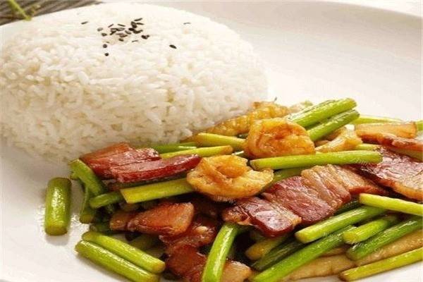 鍋大媽米飯簡(jiǎn)餐加盟